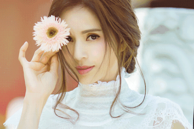 10大明星助阵狂欢 横店影视城代言人朱茵,关晓彤领衔 李若彤,陈浩民